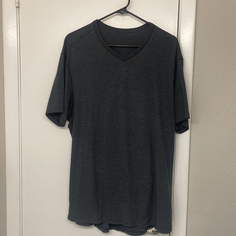 Lululemon - 5 Year Basic Tee V - XL